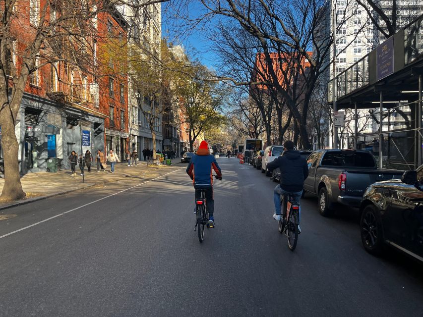 Downtown Bike Tour with Stylish Dutch Bikes! - The Itinerary in Detail