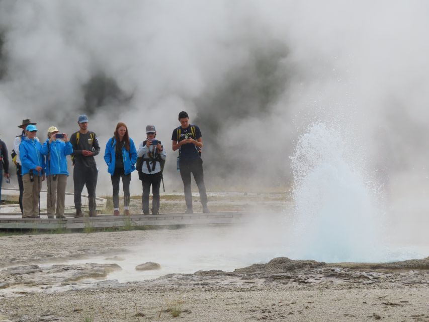 Yellowstone: Upper Geyser Basin Hike with Lunch - Practicalities: what to expect and how to prepare