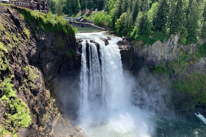Guided forest hike to Seattle waterfalls incl. Snoqualmie Falls - Quality & Value for Money