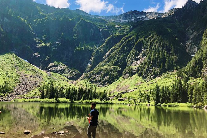 Hike the Gorgeous Trails in Washington - The Trailhead and Initial Stretch