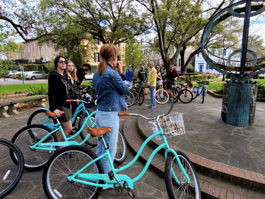 Savannah: Historical Bike Tour with Tour Guide - The Guide and Group Dynamics