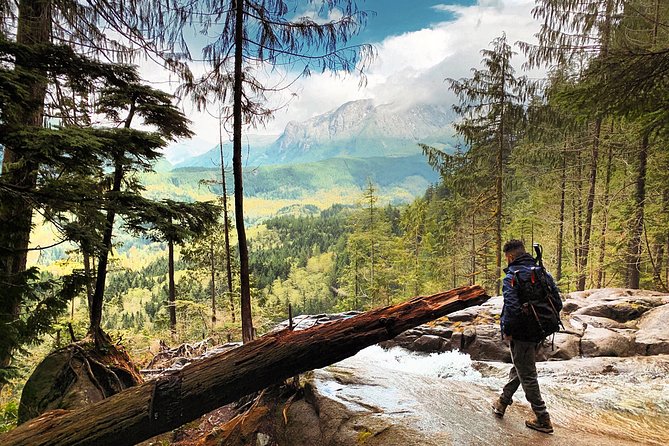 Hike the Gorgeous Trails in Washington - The Scenic Stops: Waterfalls, Lakes, and More