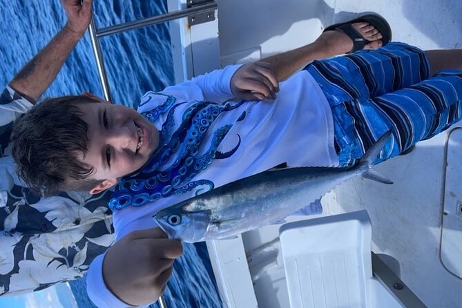 Private Fishing Charter for Family and Friends in Honolulu - The Personalized Service and Guides