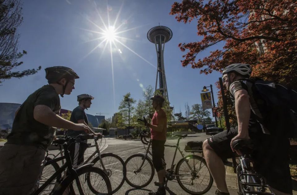 Seattle: 3 Hour Emerald City Bike Tour - Who will love this tour?