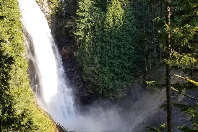 Waterfall Wonderland Hike with Transport - Highlights