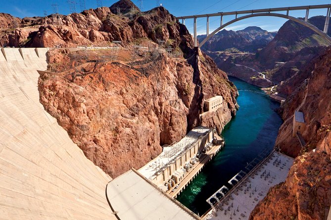 Hoover Dam Inside and Out - Hoover Dam: The Heart of the Tour