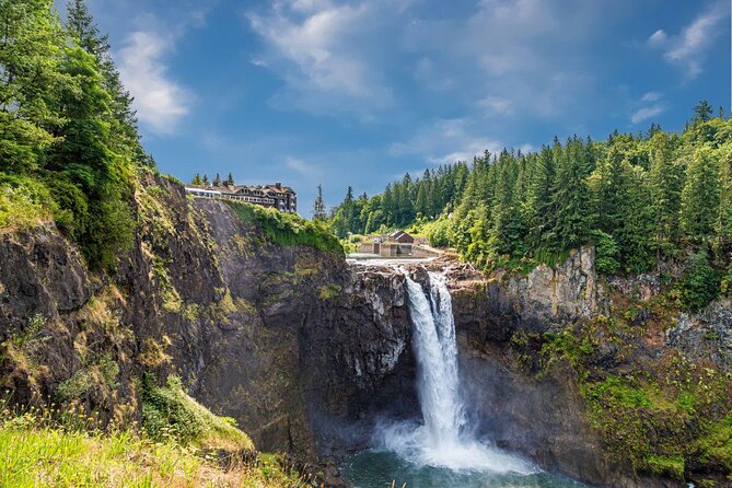 Guided forest hike to Seattle waterfalls incl. Snoqualmie Falls - Highlights