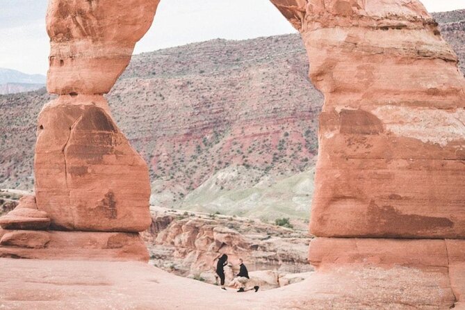 Half Day Arches 4x4 with Delicate Arch Hike - Highlights